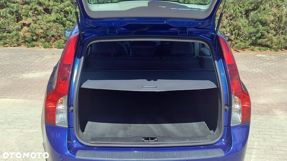 Volvo V50 2.0D Momentum - 31