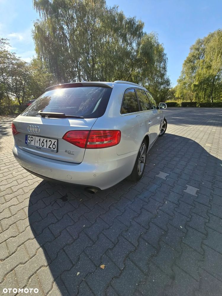 Audi A4 Avant - 4