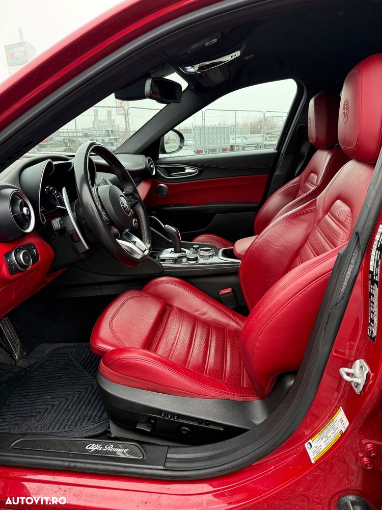 Alfa Romeo Giulia 2.0 Turbo 16V AT8 Veloce Ti - 7