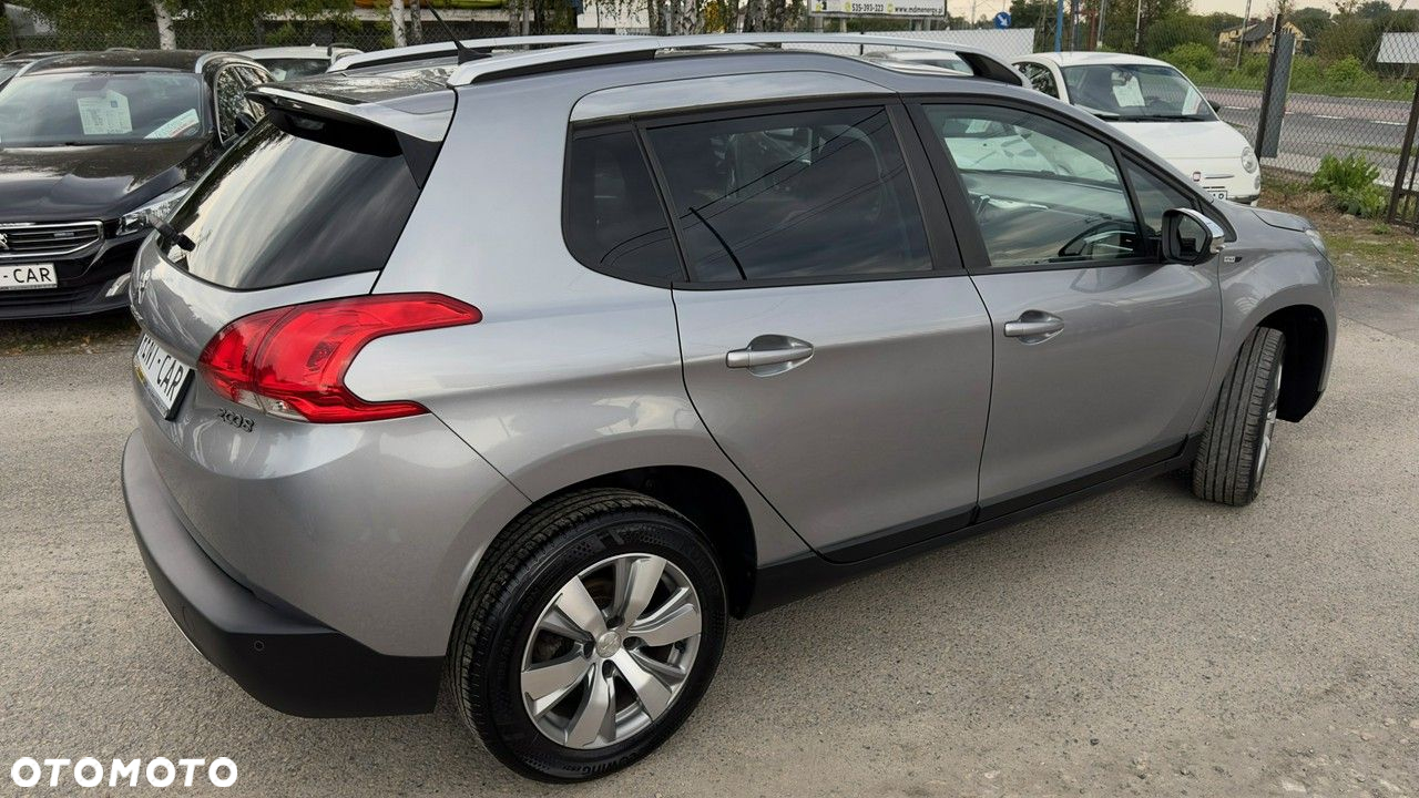 Peugeot 2008 1.2 Pure Tech Style - 4
