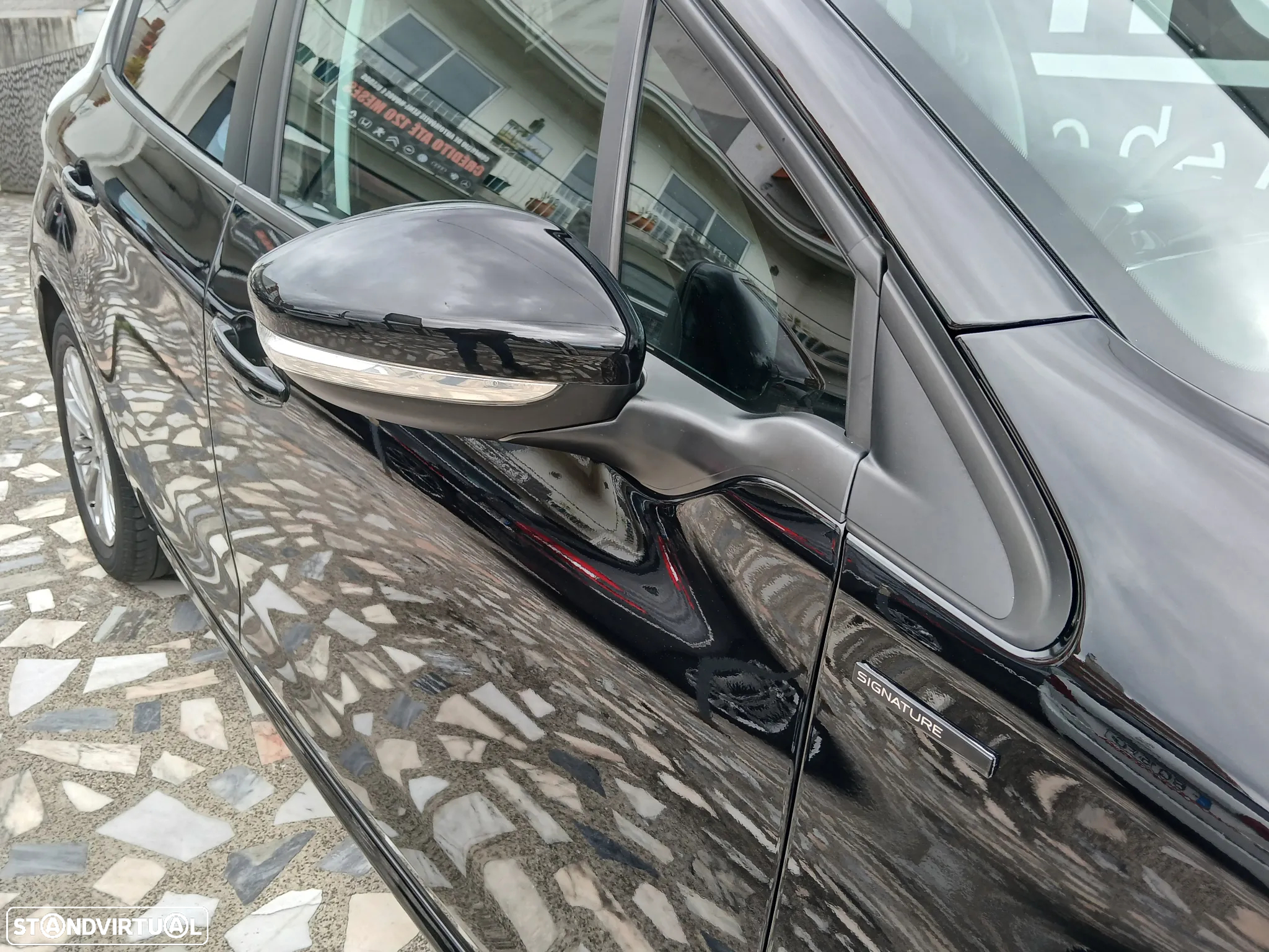 Peugeot 208 1.5 BlueHDi Signature - 12