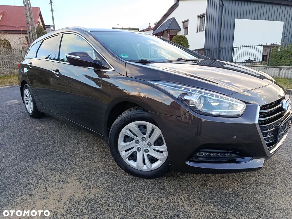 Hyundai i40 Kombi blue 1.6 Family+ - 2