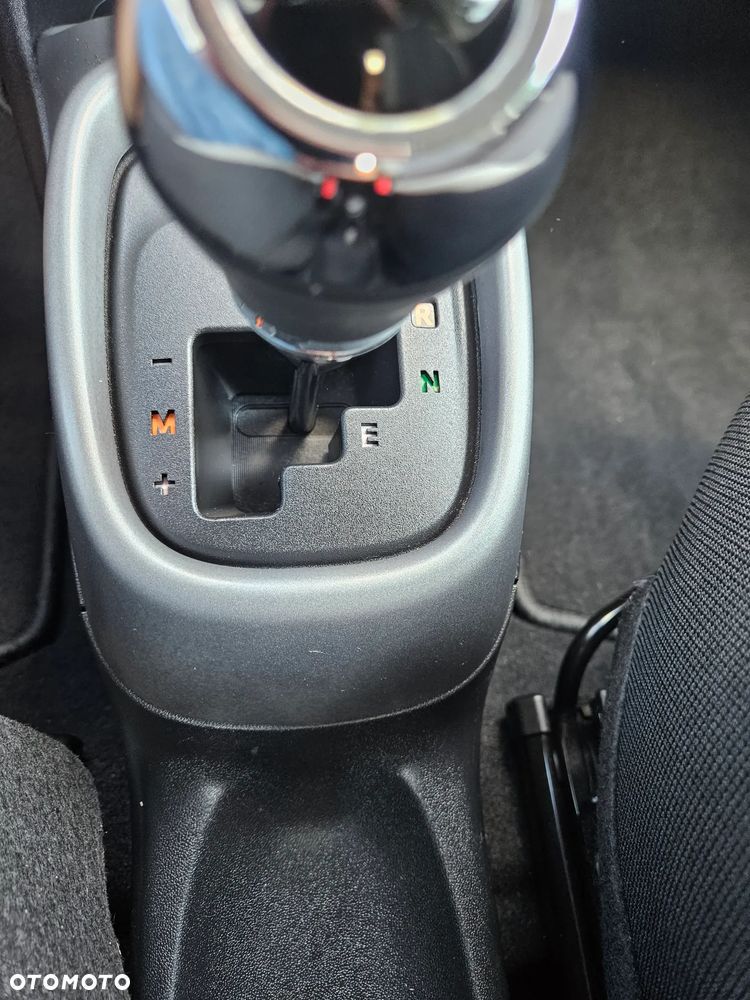 Toyota Aygo x.shift x-play connect - 14