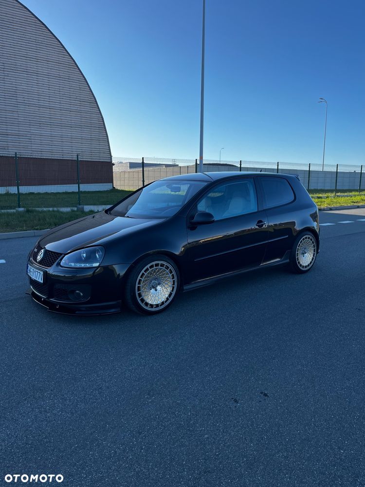 Volkswagen Golf - 16