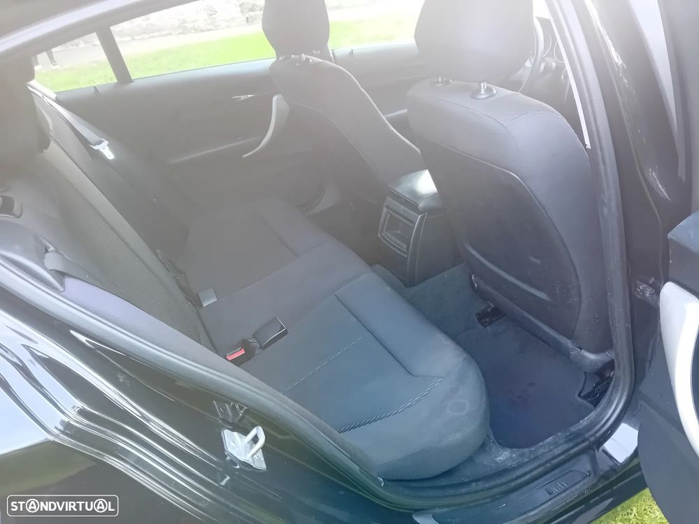 BMW 116 d EDynamics Line Urban - 13