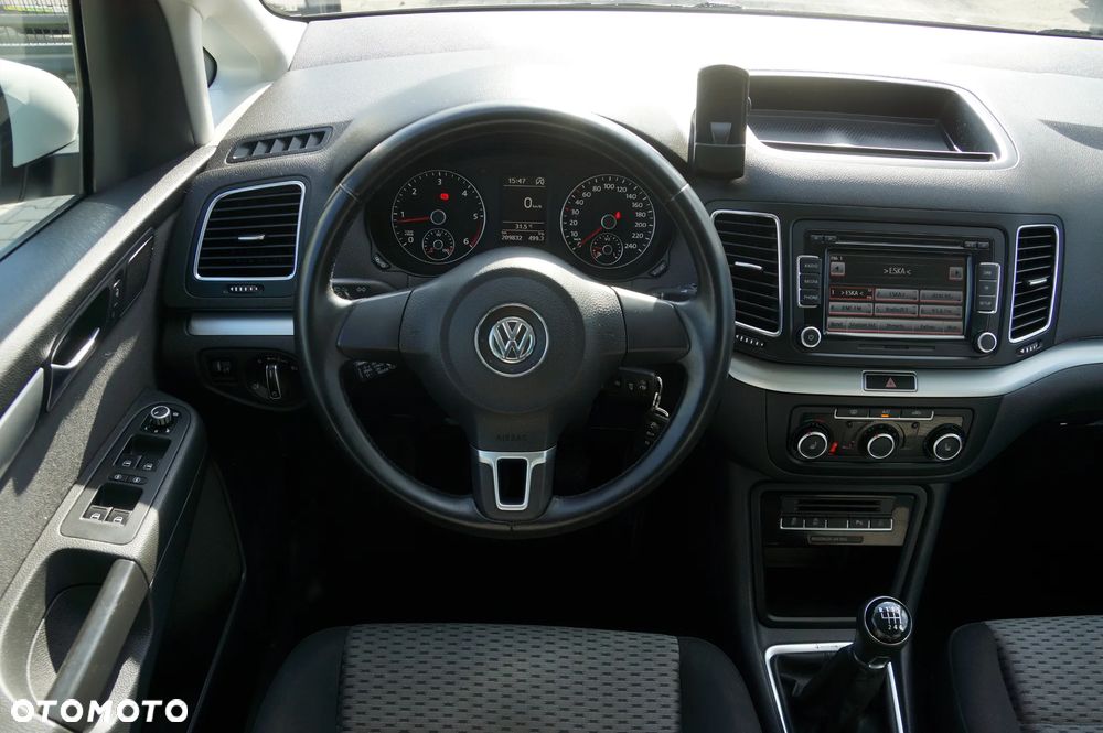 Volkswagen Sharan 2.0 TDI 4MOTION Blue Motion Life - 12