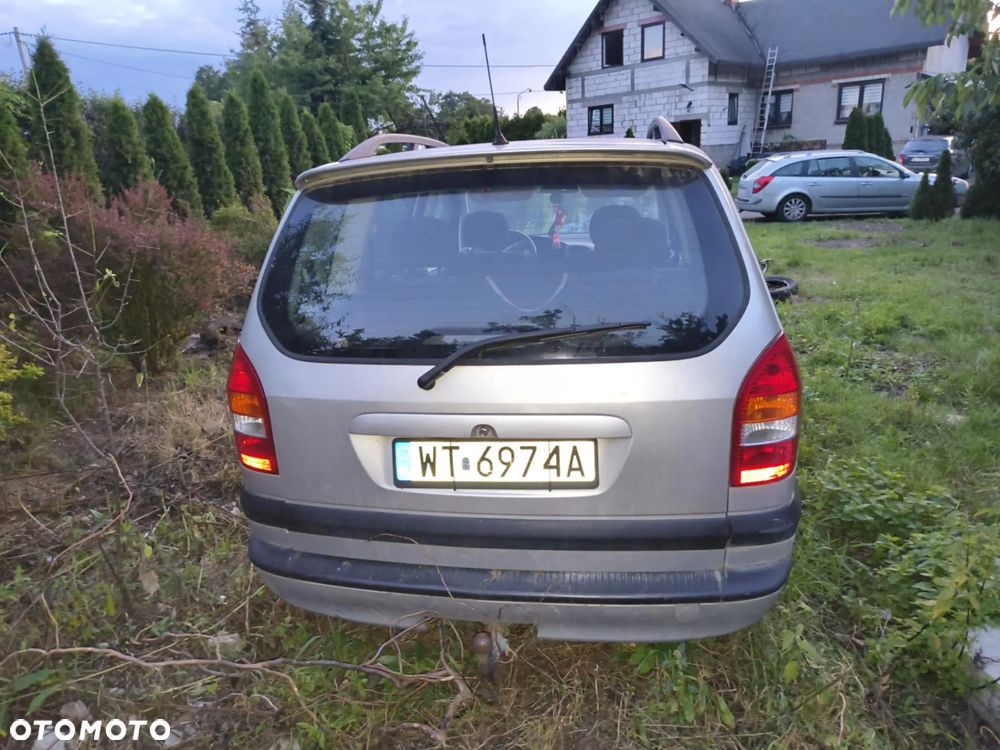 Opel Zafira 1.8 16V - 7