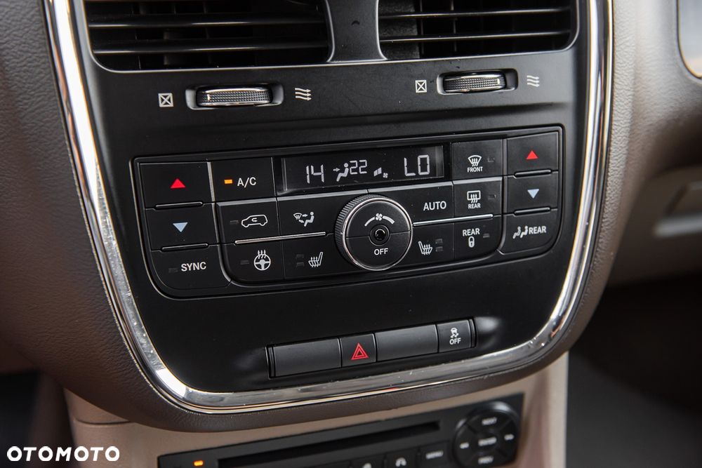 Lancia Voyager 2.8 Multijet 16v Platinum - 25