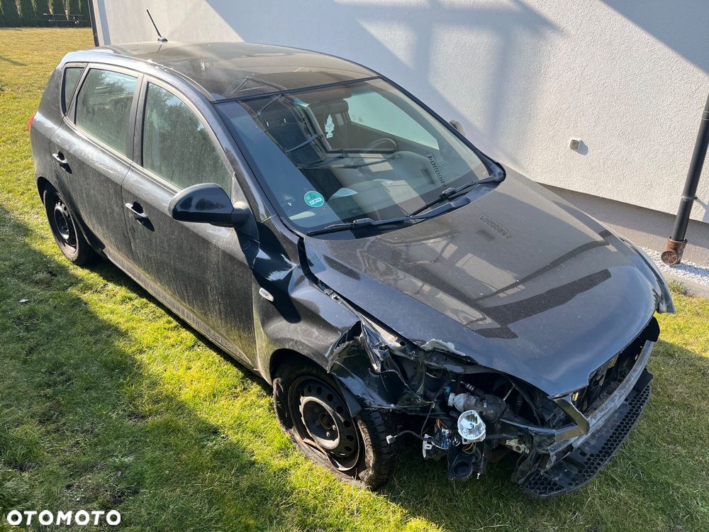 Kia Ceed 2.0 crdi Optimum + - 3