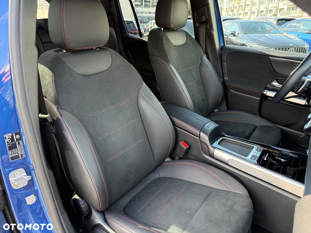 Mercedes-Benz GLB 200 7G-DCT - 24