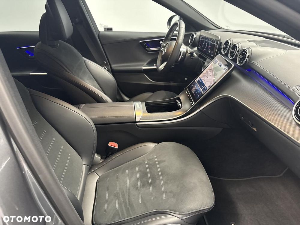 Mercedes-Benz Klasa C 220 d mHEV 4-Matic AMG - 25