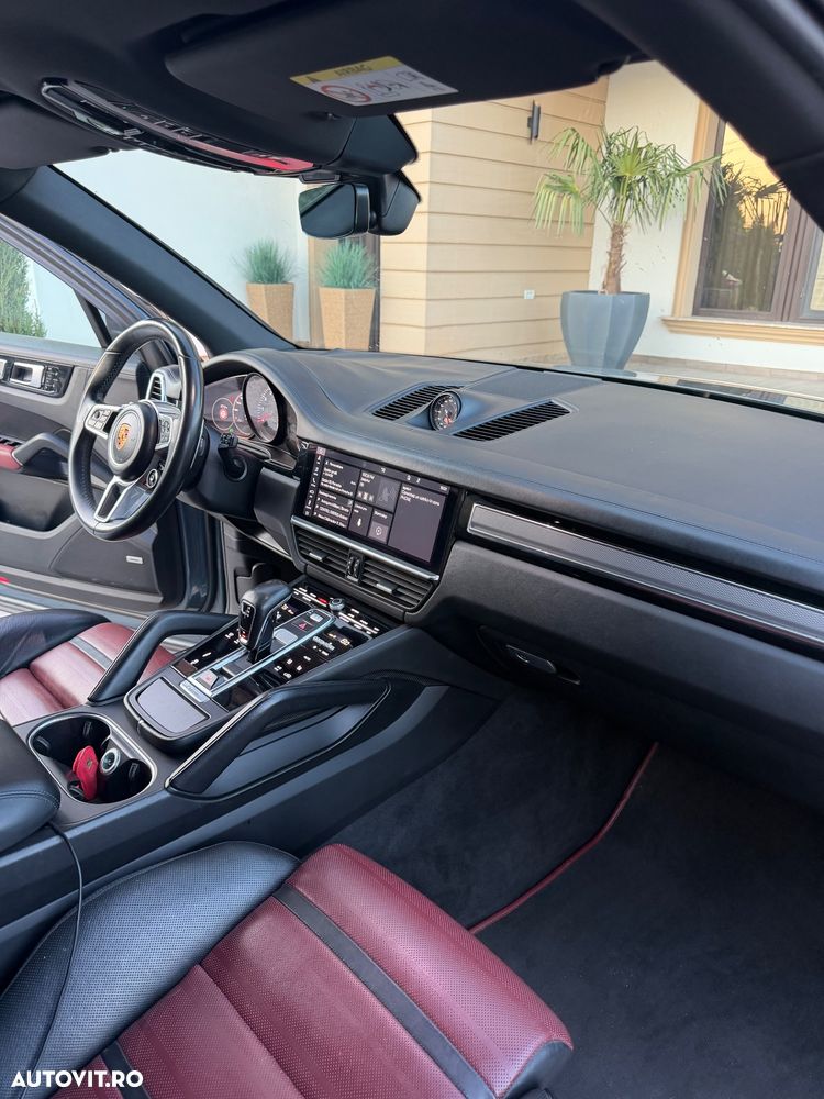 Porsche Cayenne S - 11