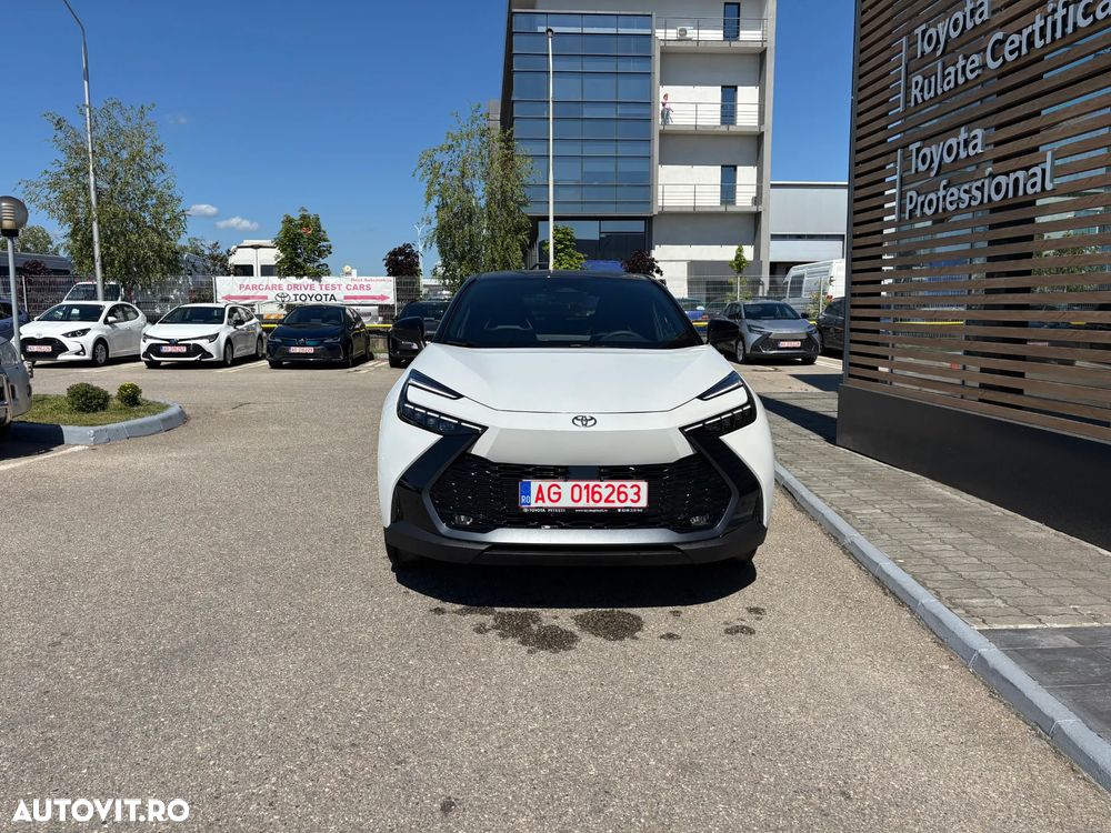 TOYOTA C-HR 2026 — imagine 8