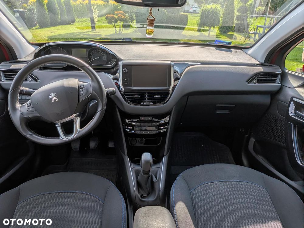 Peugeot 208 1.2 PureTech GPF Signature S&S - 9