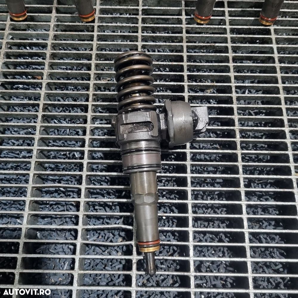 Injector Volkswagen Touareg 7L facelift 2.5 2007 - 2011 174CP BPD BPE Euro4 (1417) ... - 2
