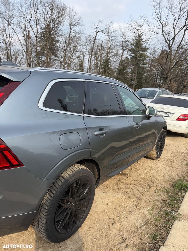 Volvo XC 60 D4 AWD Geartronic RDesign - 28