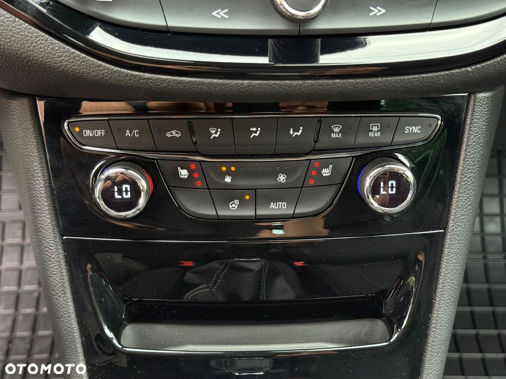 Opel Astra 1.4 Turbo Innovation - 16