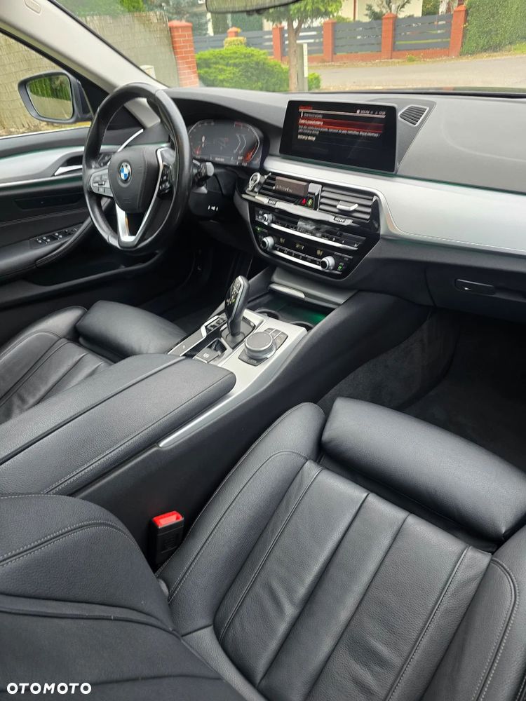 BMW Seria 5 518d mHEV Luxury Line sport - 14