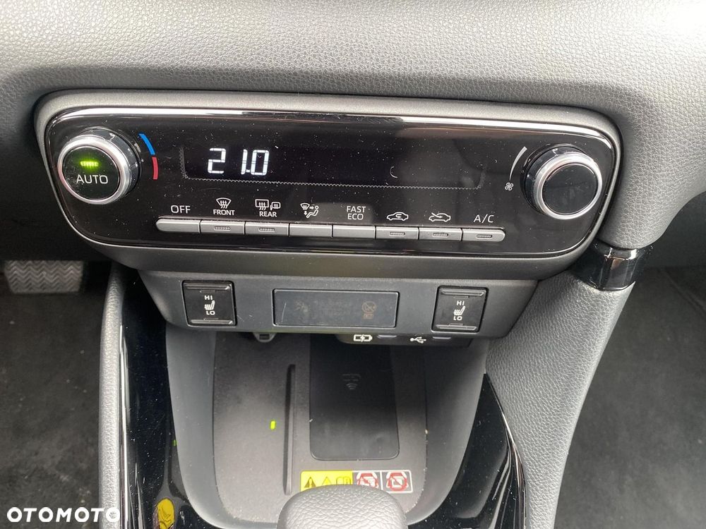 Toyota Yaris Hybrid 1.5 Style - 21