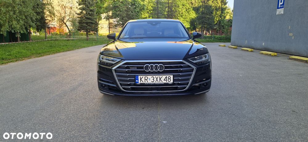 Audi A8 - 6