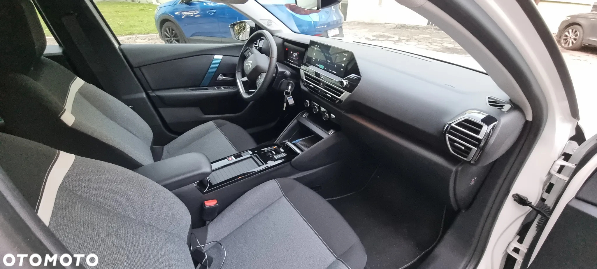 Citroën C4 e-C4 136 FEEL - 8
