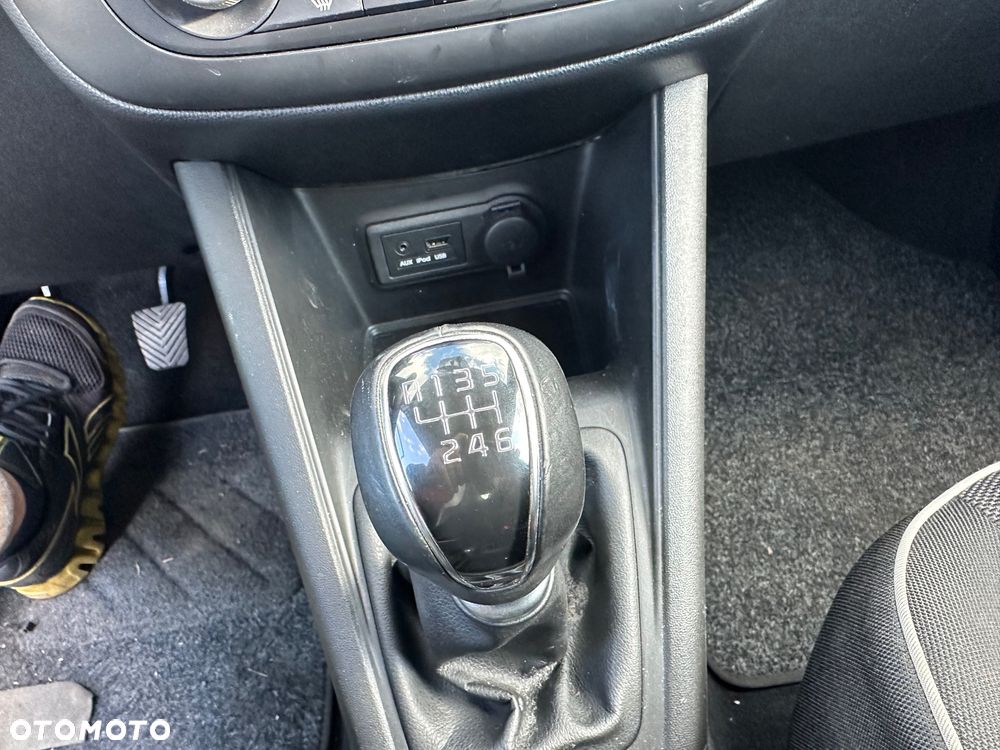 Kia Venga 1.6 CVVT Dream-Team Edition - 14