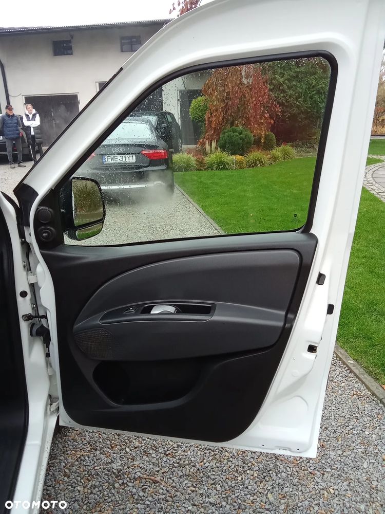 Fiat DOBLO 1.3D m-jet - 21