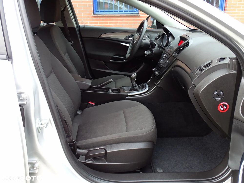 Opel Insignia - 9