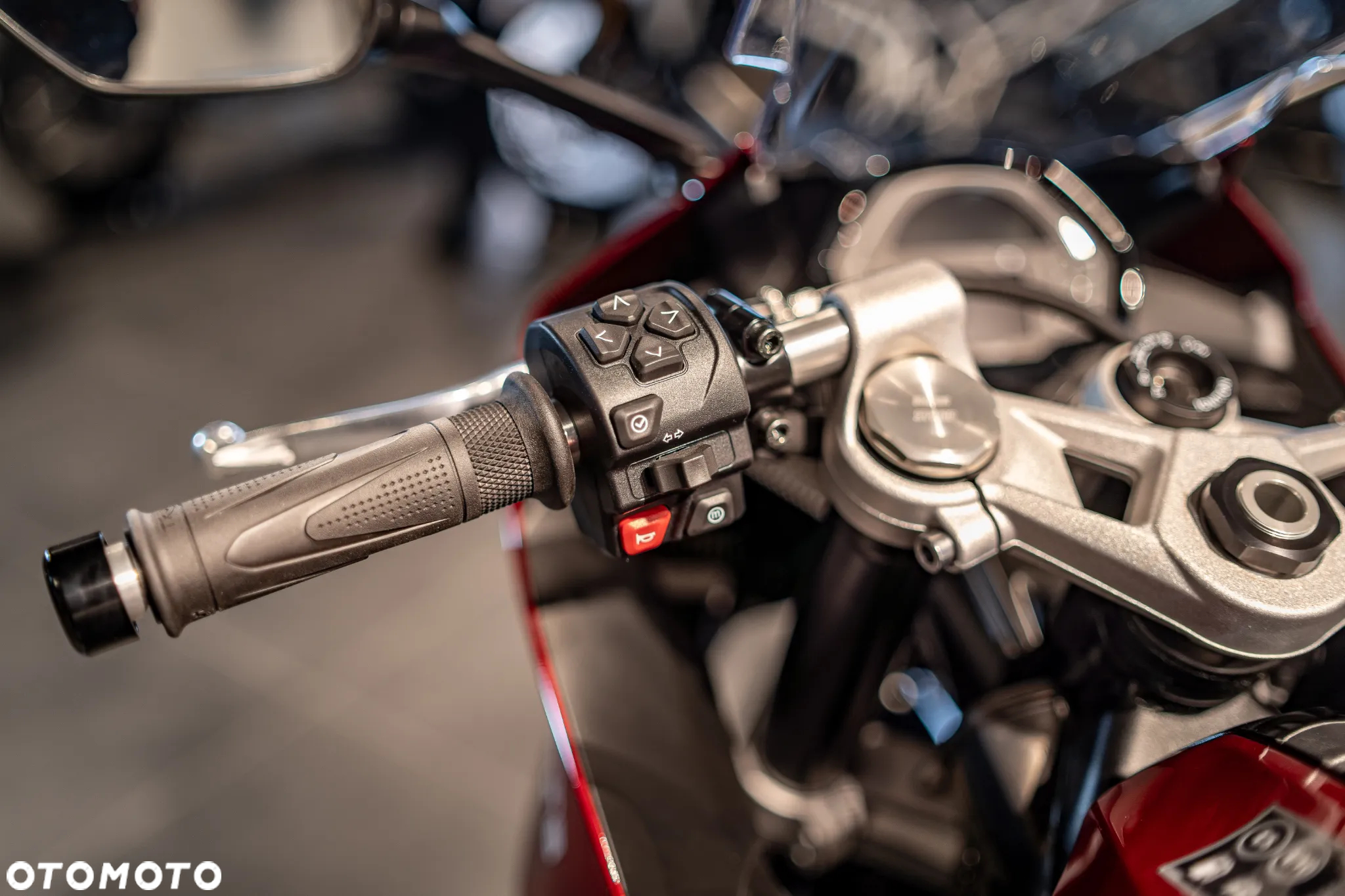 Triumph Daytona - 17
