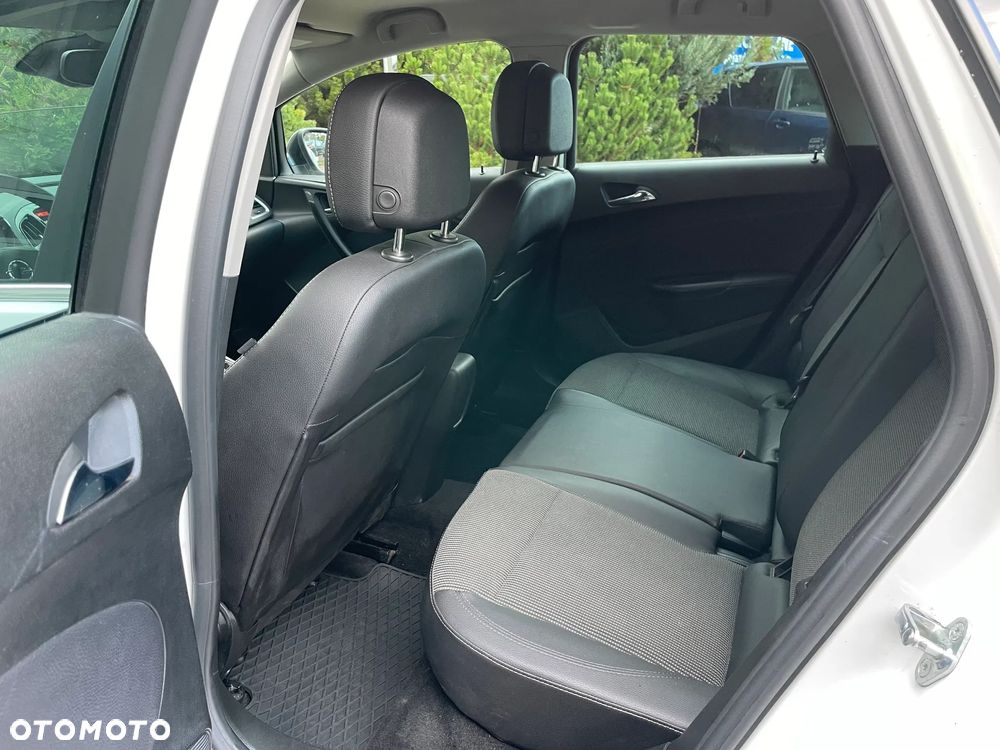 Opel Astra IV 1.4 T Active - 8