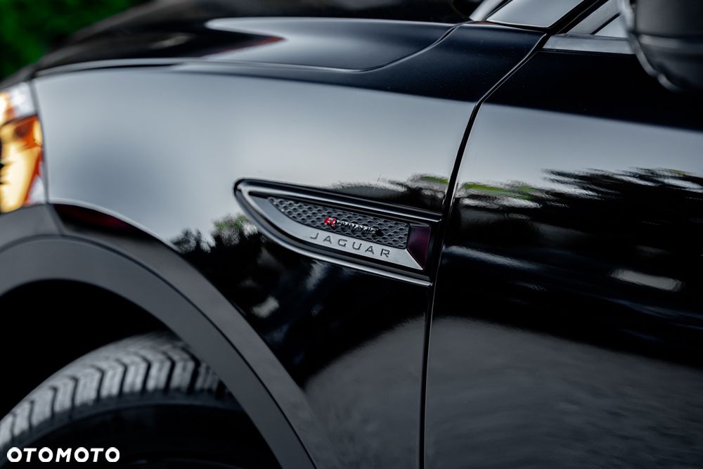 Jaguar E-Pace P250 AWD R-Dynamic - 12