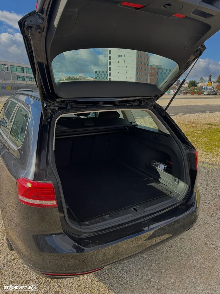 VW Passat Variant 1.6 TDI BlueMotion - 22