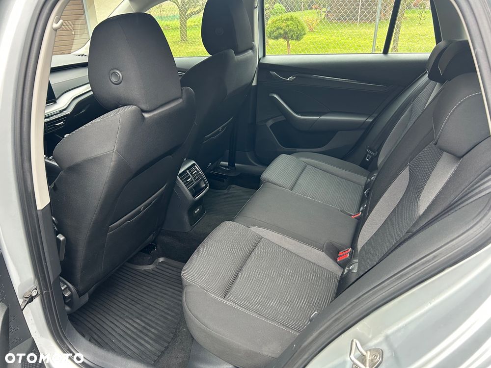 Skoda Octavia 1.0 TSI Clever - 19