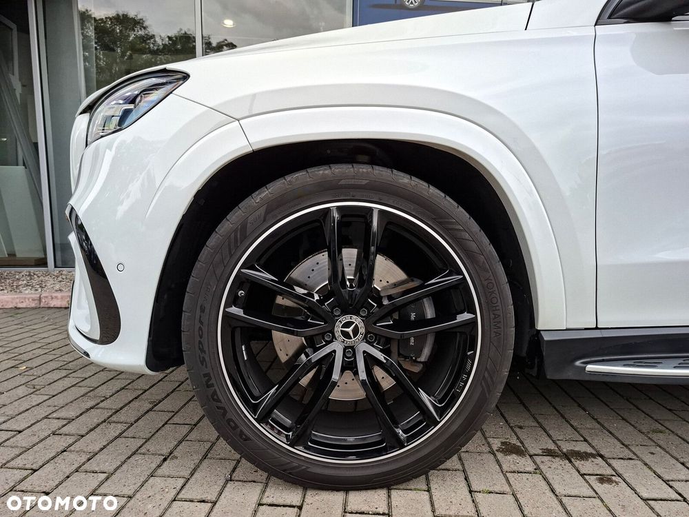 Mercedes-Benz GLS - 11