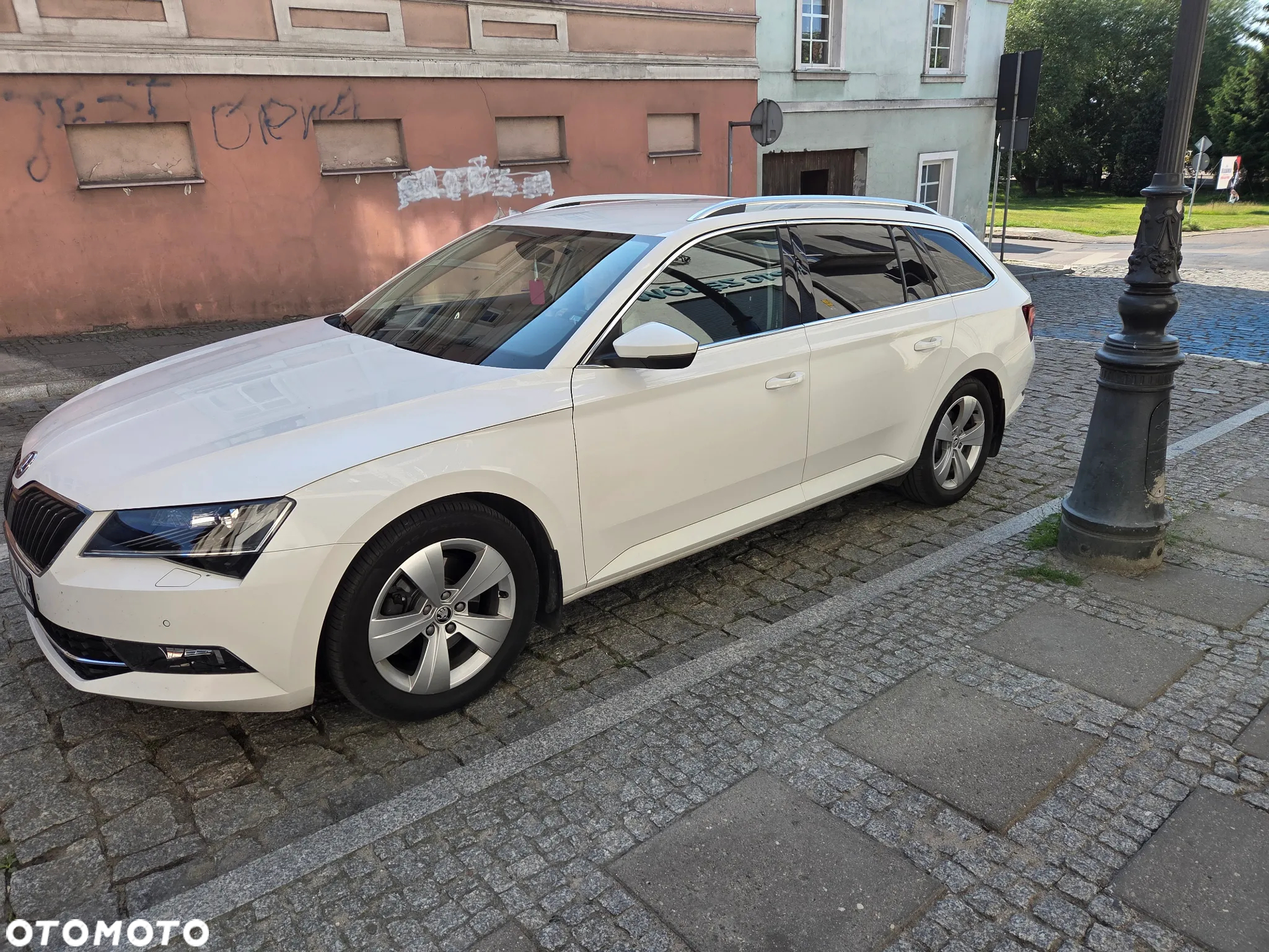 Skoda Superb 2.0 TDI Ambition - 5