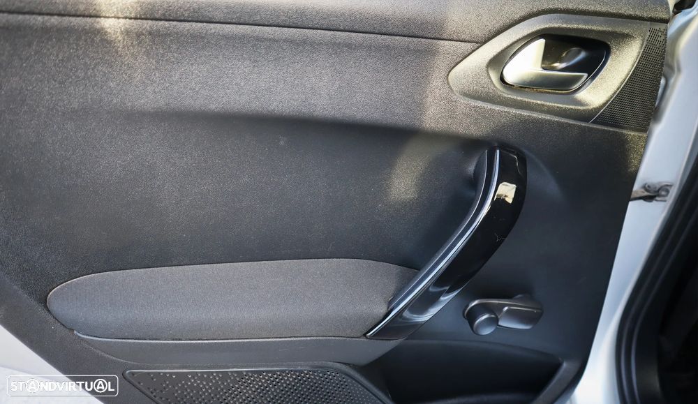 Peugeot 208 1.4 HDi Active - 18