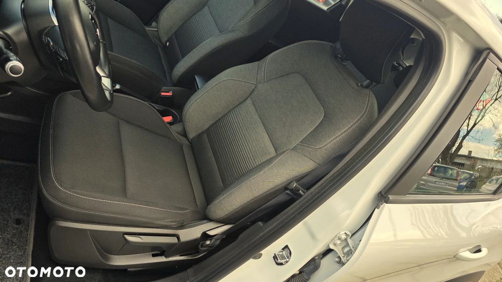 Renault Captur - 24