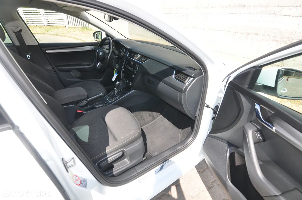 Skoda Octavia 2.0 TDI DSG 4X4 Style - 18