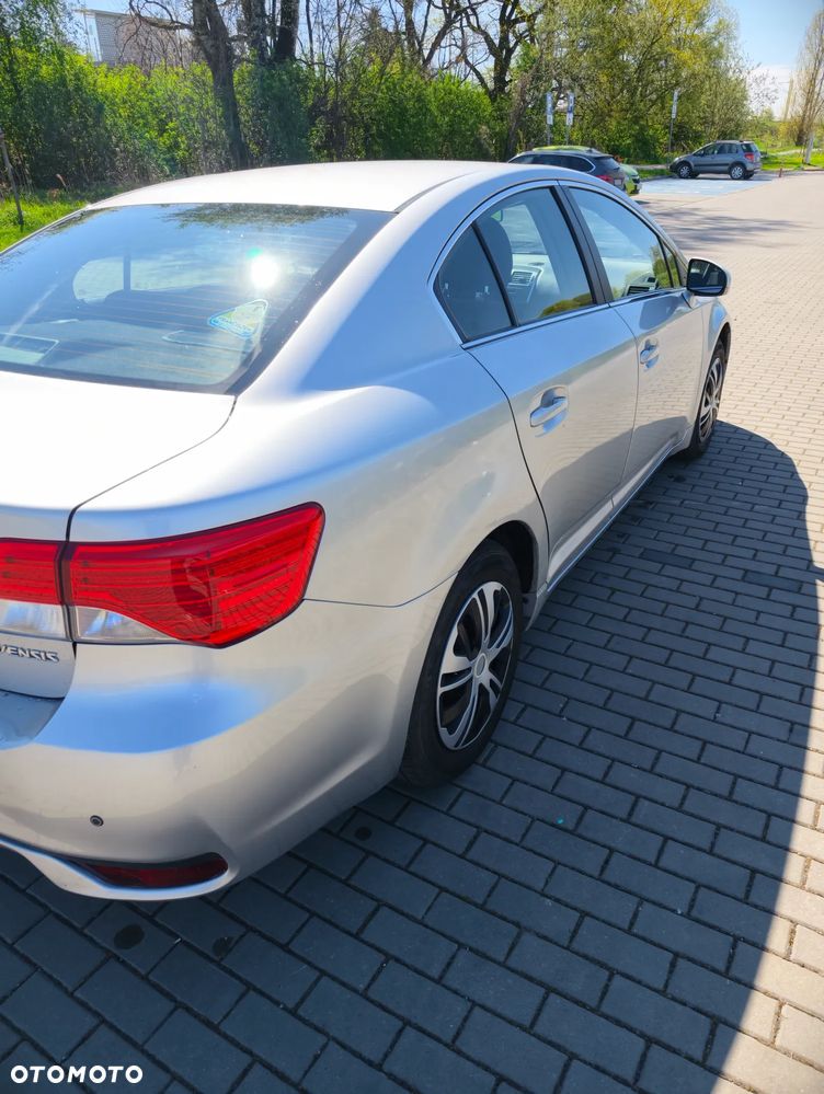 Toyota Avensis 1.8 Active MS - 10