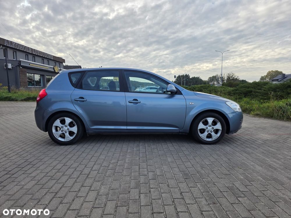 Kia Ceed - 5