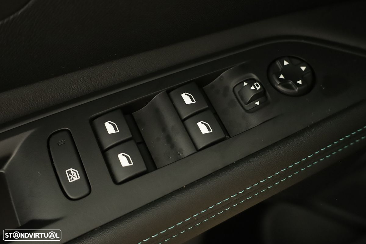 Peugeot 3008 1.2 PureTech Allure Pack - 18