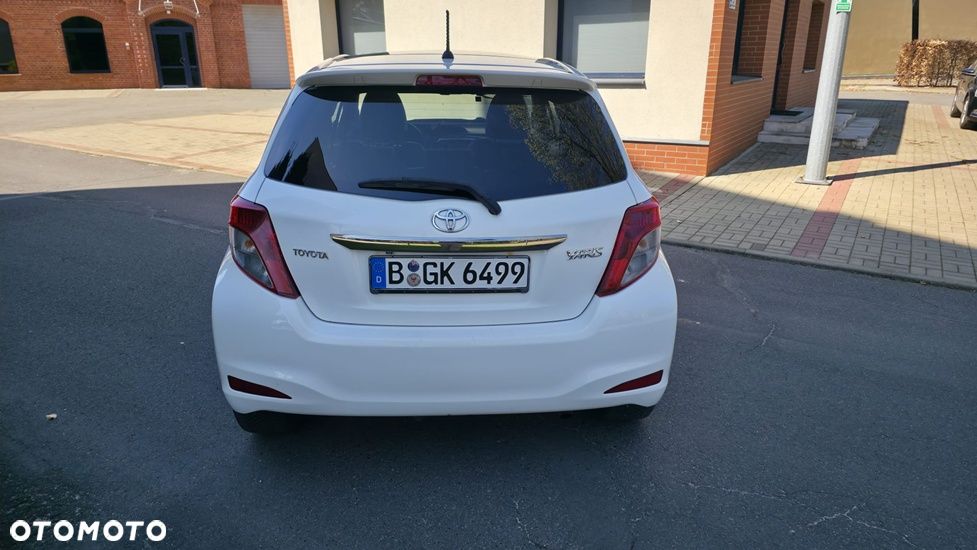 Toyota Yaris 1.33 Premium - 8