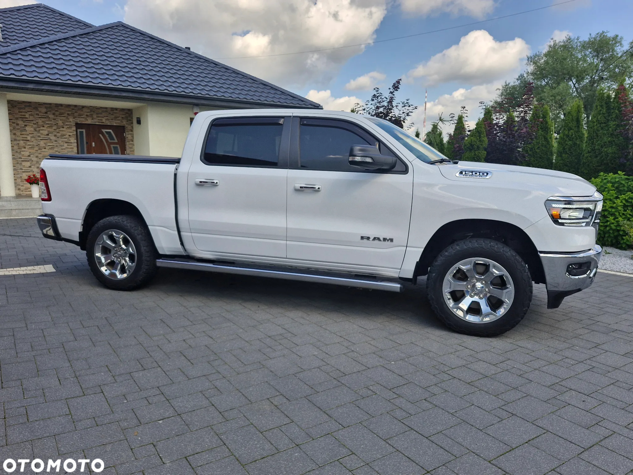 Dodge RAM 1500 5.7 4x4 - 5