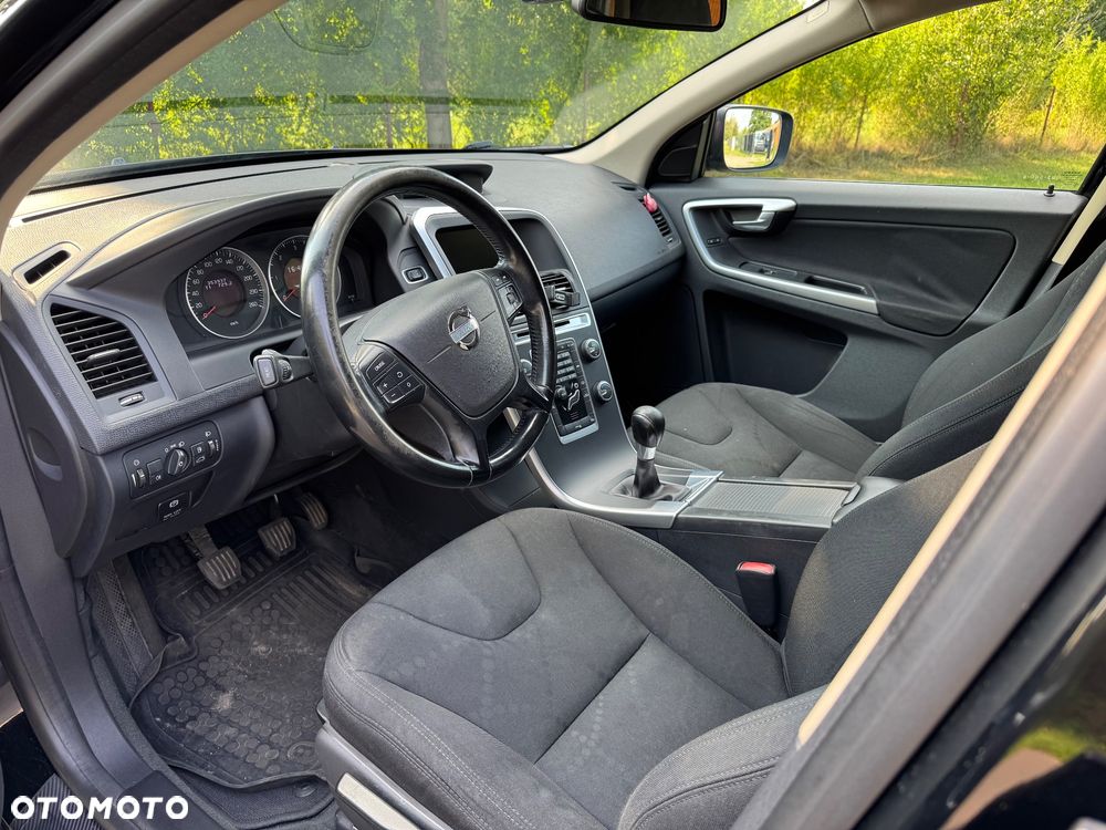 Volvo XC 60 D4 Kinetic - 8