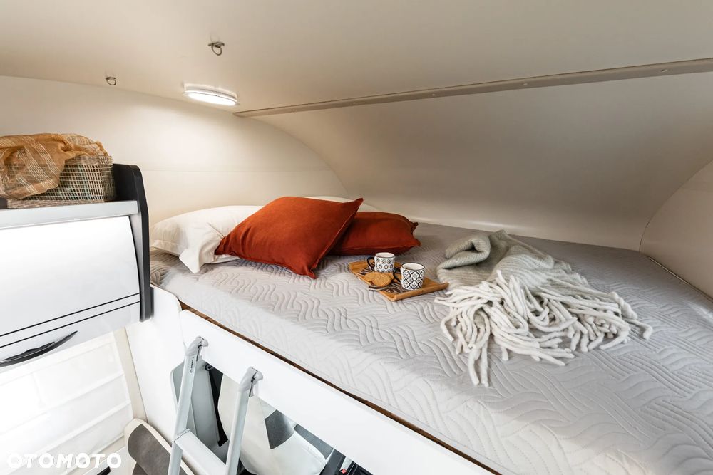 McLOUIS Glamys 322 - 7-osobowy - 6