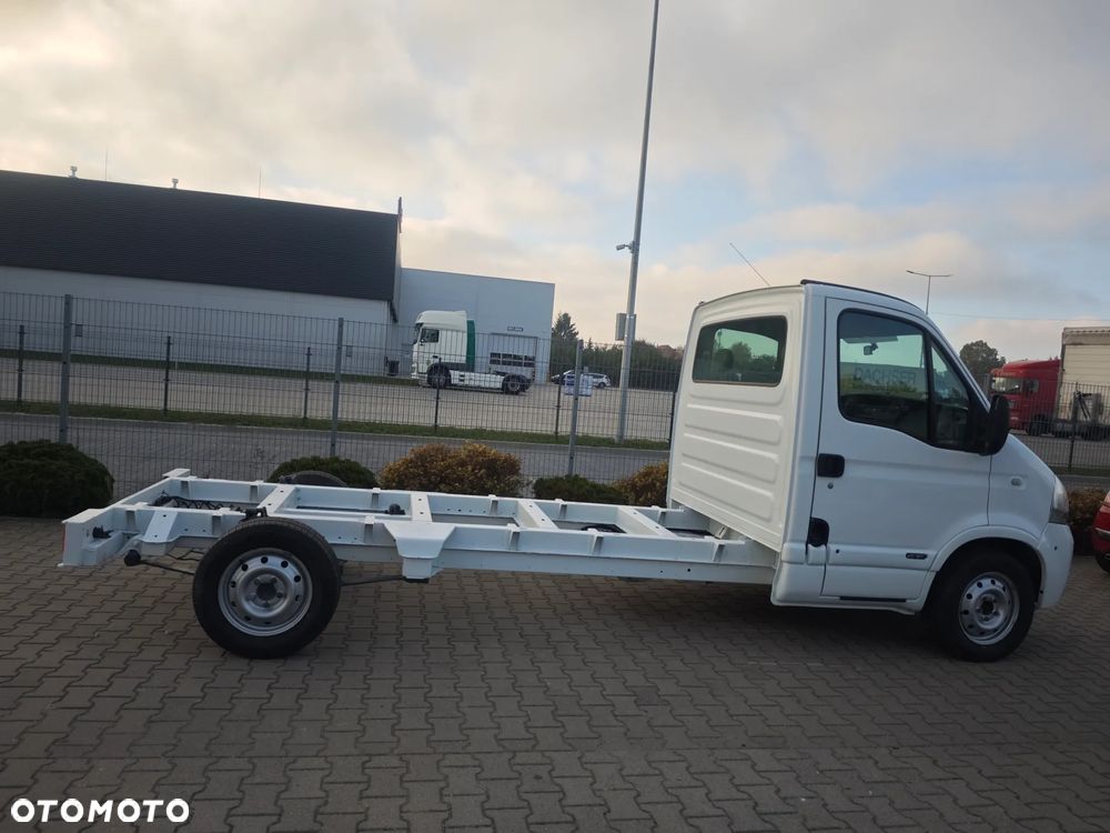 Nissan INTERSTAR - 14