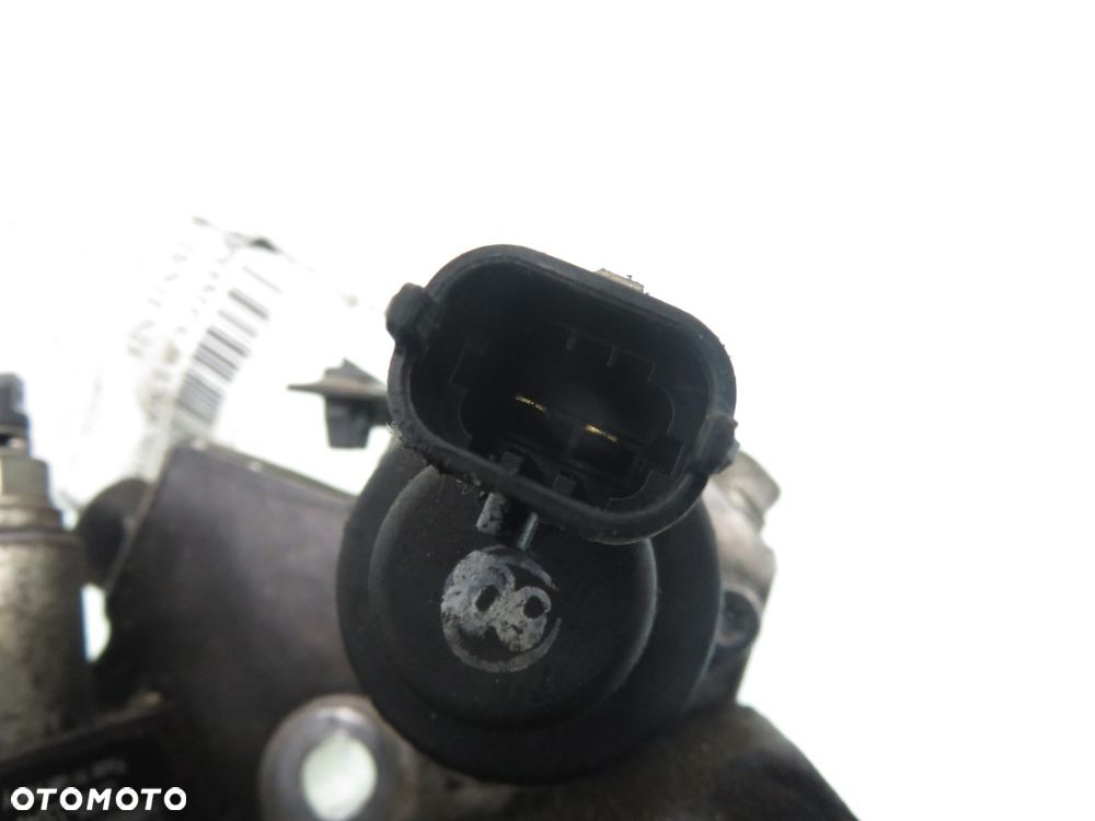 POMPA WTRYSKOWA TOYOTA COROLLA (_E12_) 1.4 D-4D 0445010105 2210033040 - 3