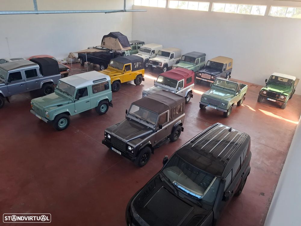 Land Rover Defender 90 2.5 Td5 Soft Top - 12