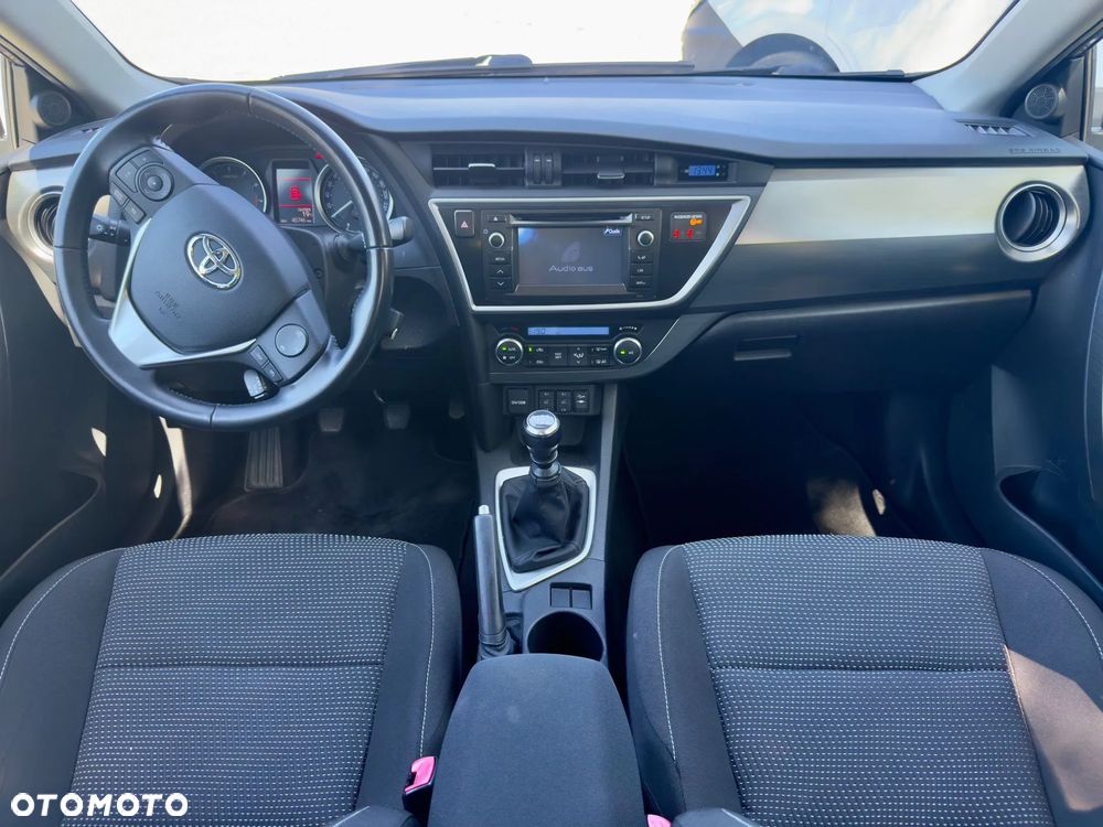Toyota Auris 1.6 Valvematic Executive - 12