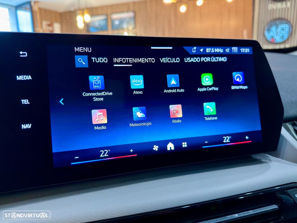 BMW X1 sDrive18d - 12